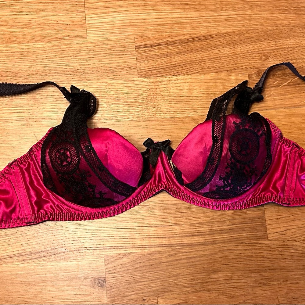 Agent Provocateur hot pink bra